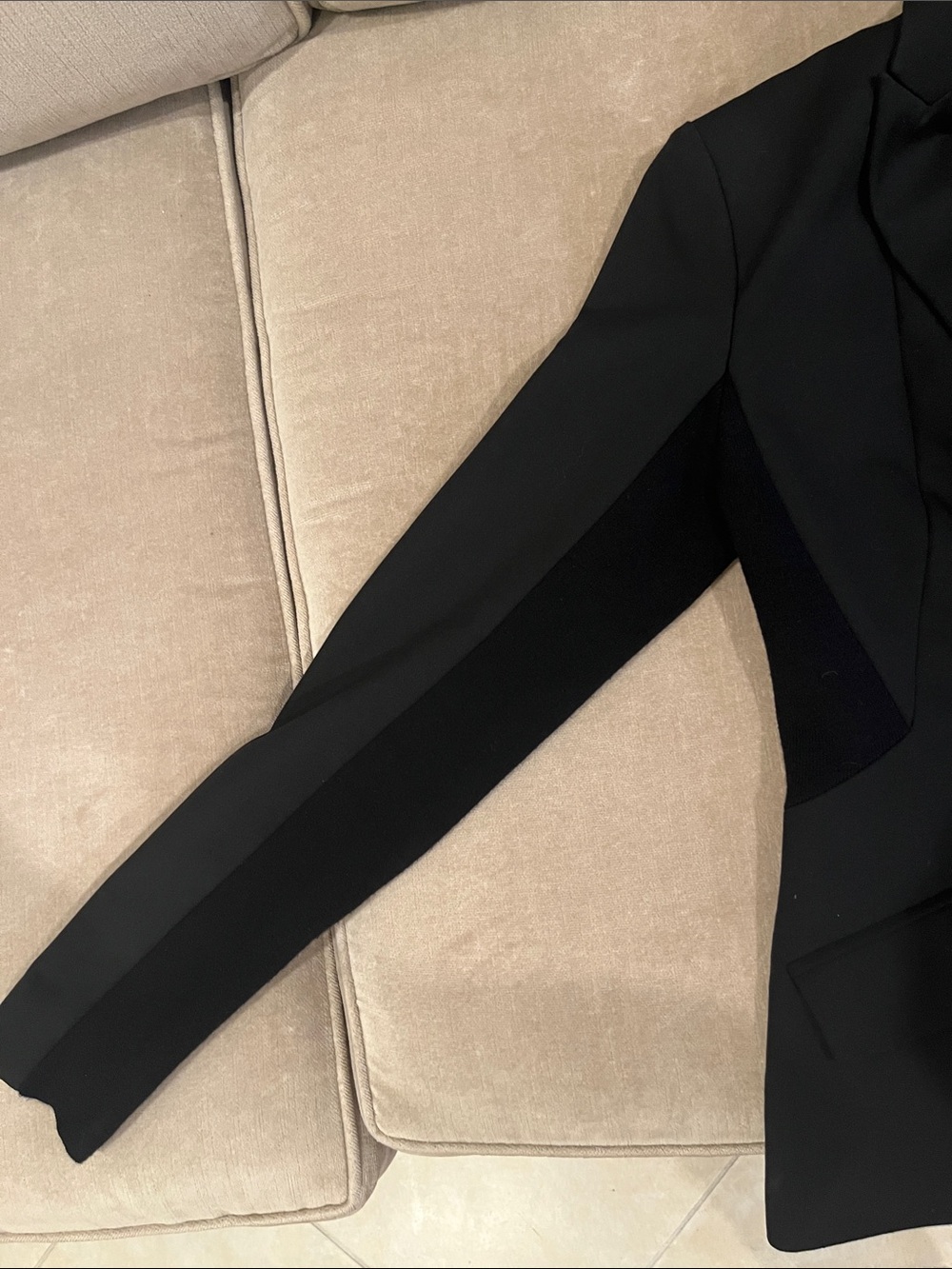 Magaschoni Collection Pantsuit Black Peplum Blazer & Pants Tailored Size 2 Small - Picture 9 of 16